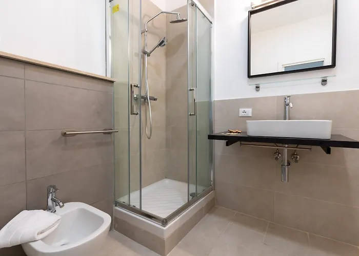 Pensión Hill - T5 - 10 Roma